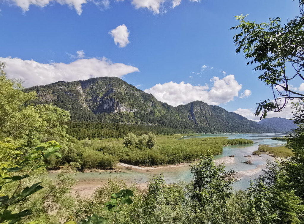 Entdecke die schöne Landschaft am Sylvensteinsee