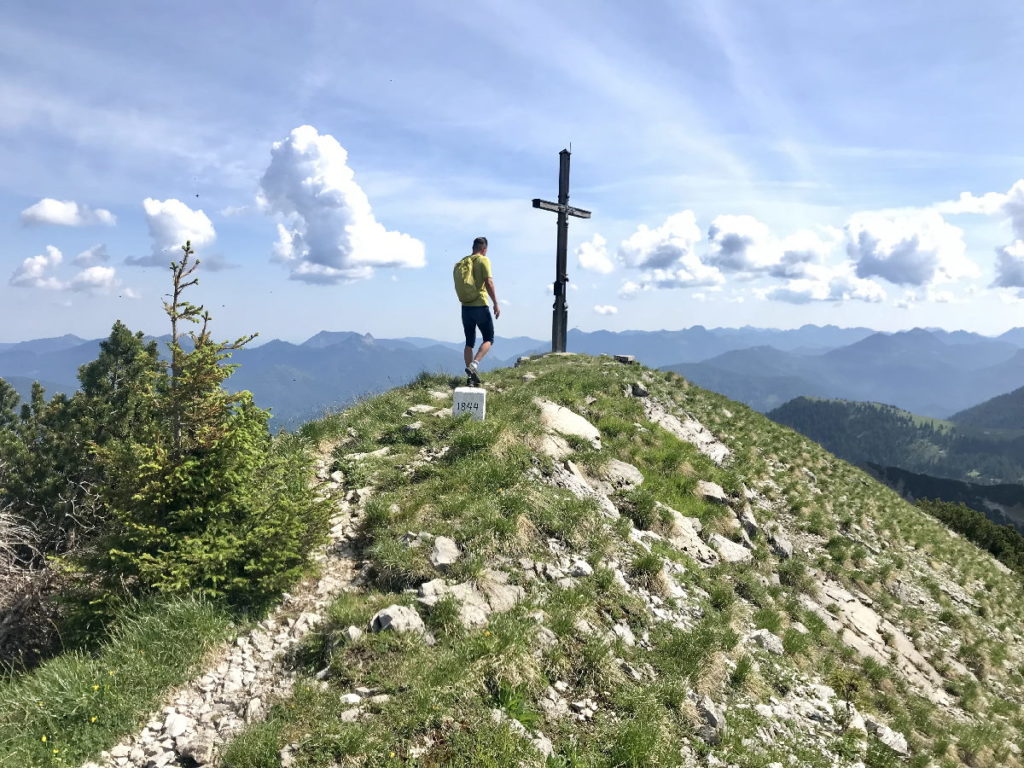 Sylvensteinsee wandern - See auf die Gipfel im Karwendel